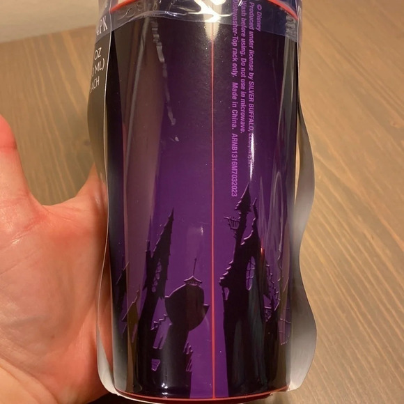 Disney’s Nightmare Before Christmas 4pk of 22oz plastic cups.​ - Picture 4 of 5